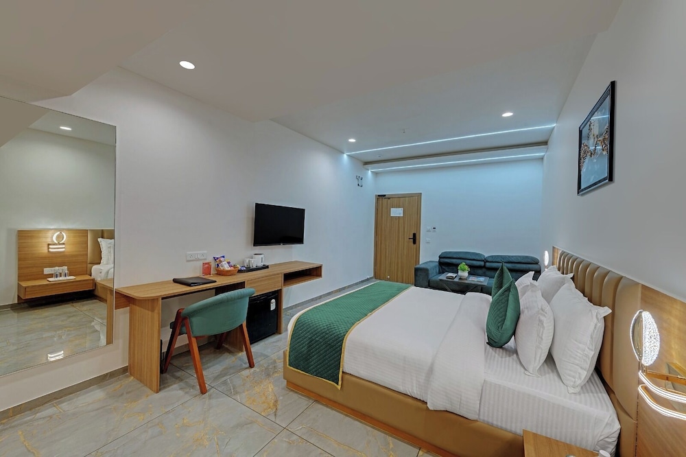 Comfort Inn Sapphire, Chandkheda 14/25