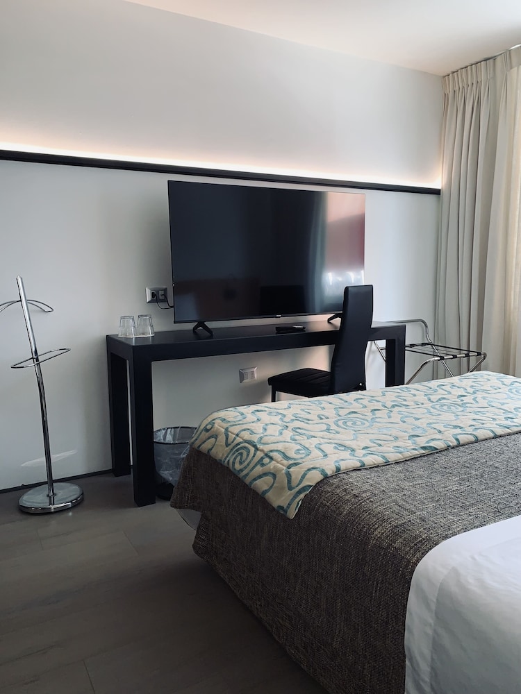 Hotel Alborada 50/57