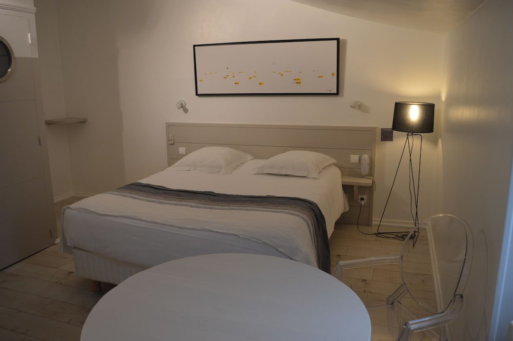 Hotel La Marine 18/45