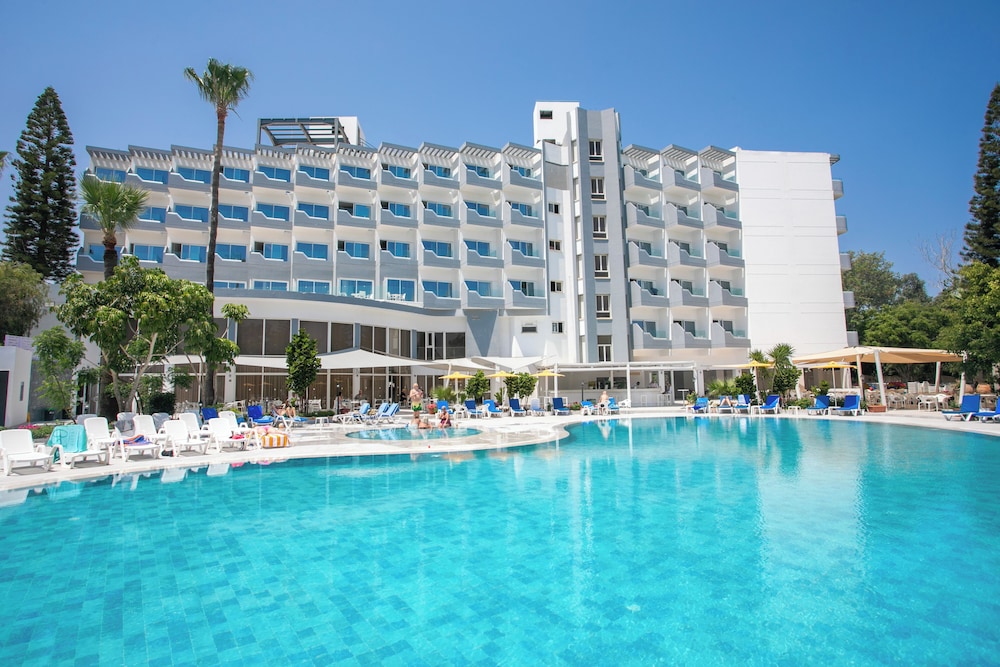 Papouis Protaras Hotel in PARALIMNI
