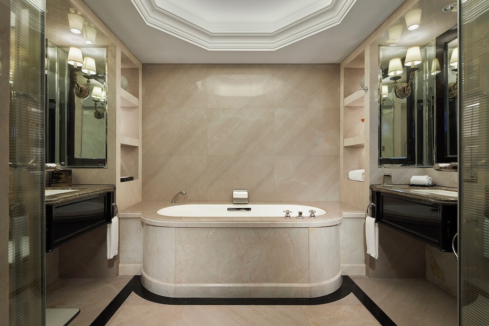 Chengdu Renhe Spring Hotel 36/39