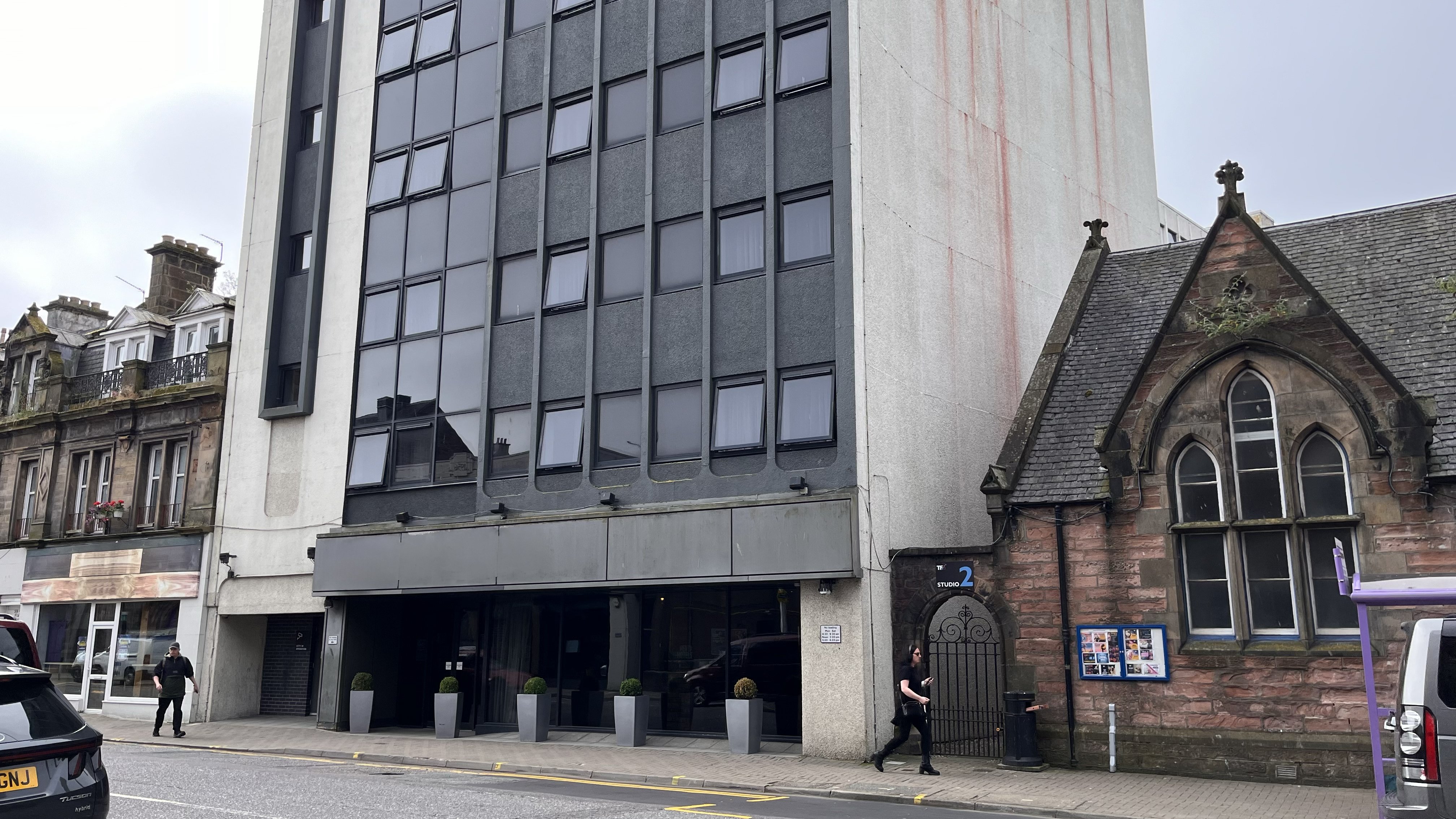 B&B HOTEL Inverness 52/56