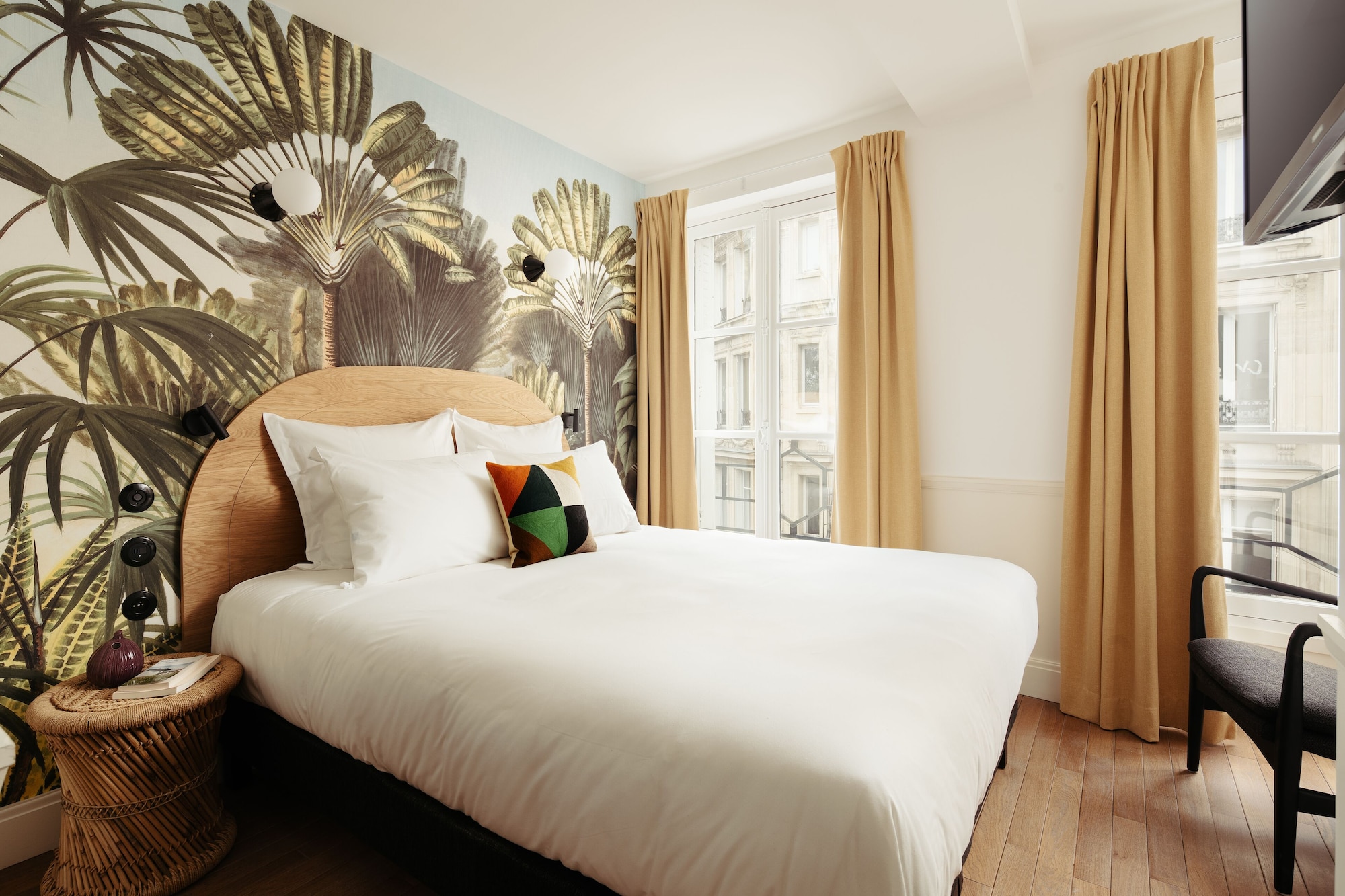 2 BEDROOMS, CLASSIC, APARTMENT, WITH VIEW