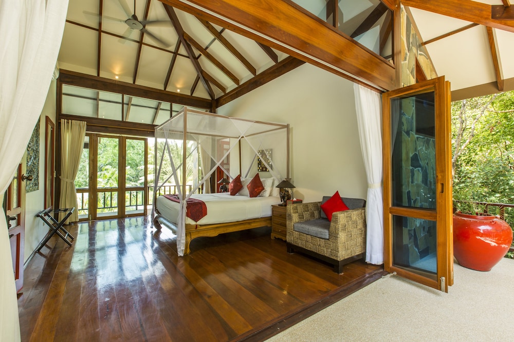 Koh Jum Beach Villas 51/76
