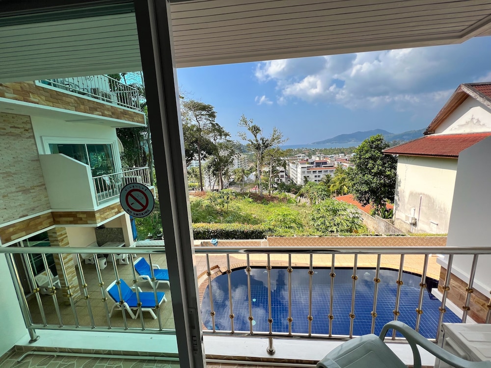 SR Sea View Apartments (ex NC Residence) 52/76