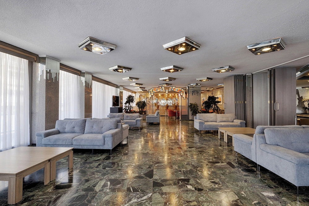 Xenophon Hotel 52/77