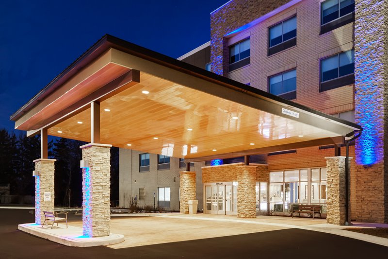 Holiday Inn Express And Suites Chicago North Shore Niles 2/57