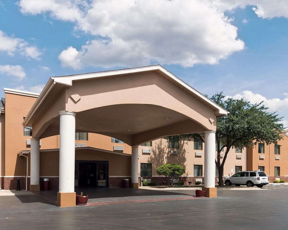 品质套房酒店(Quality Suites Midland North Loop 250) 图片2