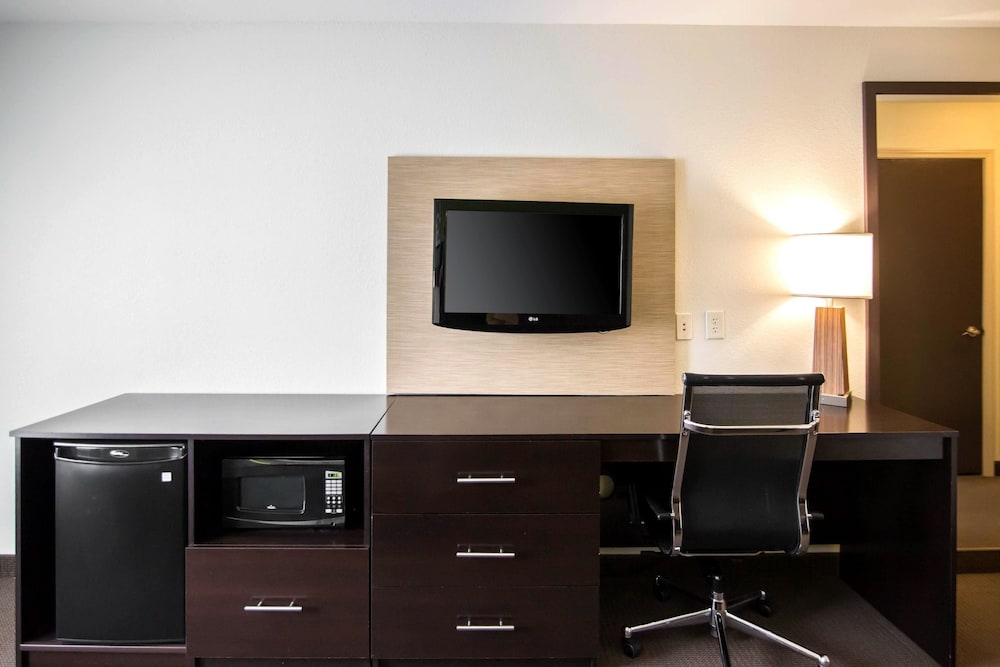 Sleep Inn & Suites Haysville - Wichita South 52/58