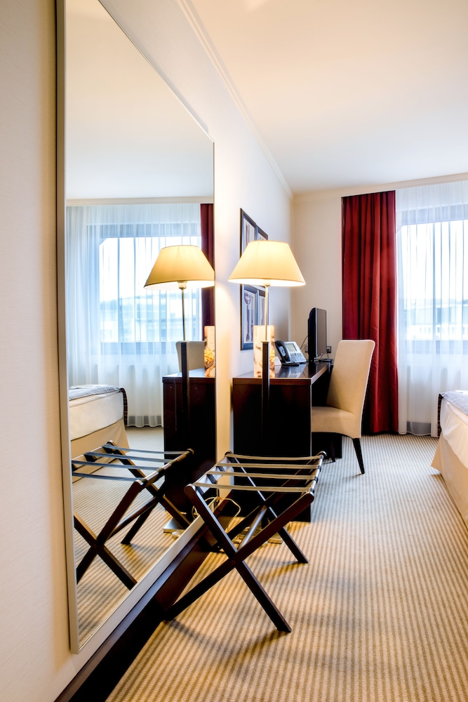 CROWNE PLAZA BRATISLAVA 44/74