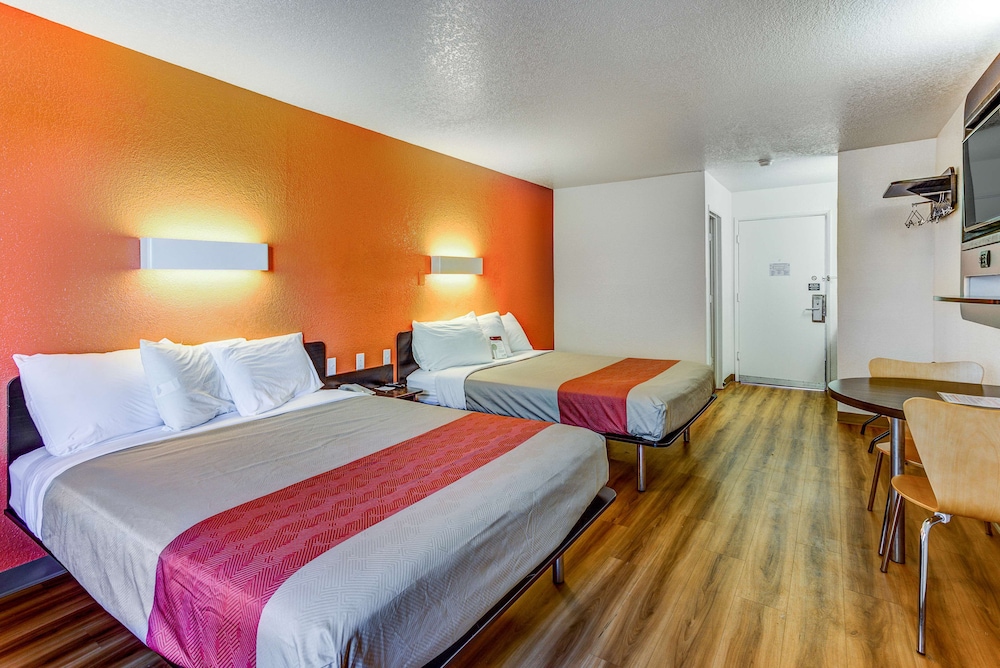 Motel6 Portland, OR - Tigard West 24/49