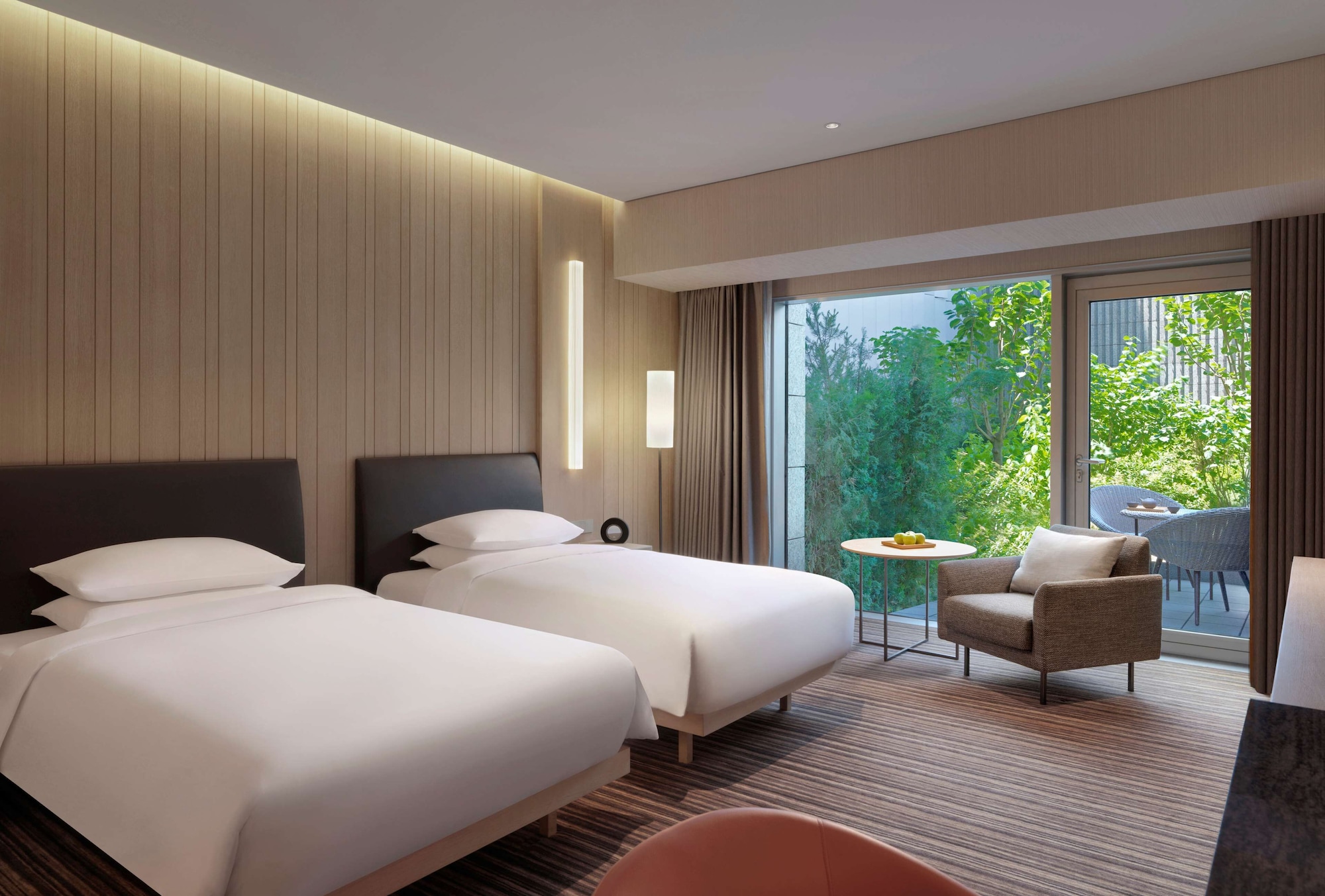 غرفة بسريرين منفصلين بشرفة، Hyatt Regency Beijing Wangjing 3/5