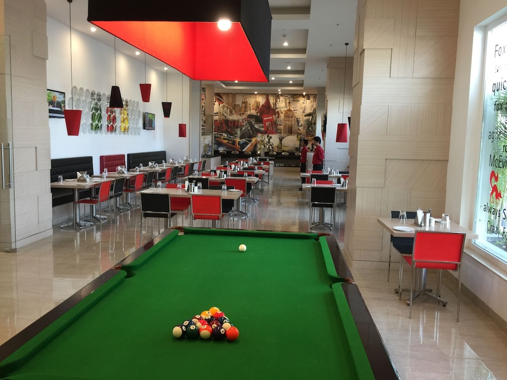Red Fox Hotel Sector 60 Gurugram 49/62