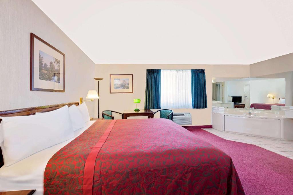 Days Inn By Wyndham Waynesboro Pa 8/18