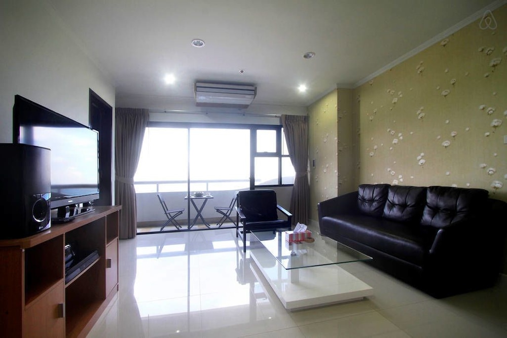 Patong Tower By United 21 Thailand 28/50