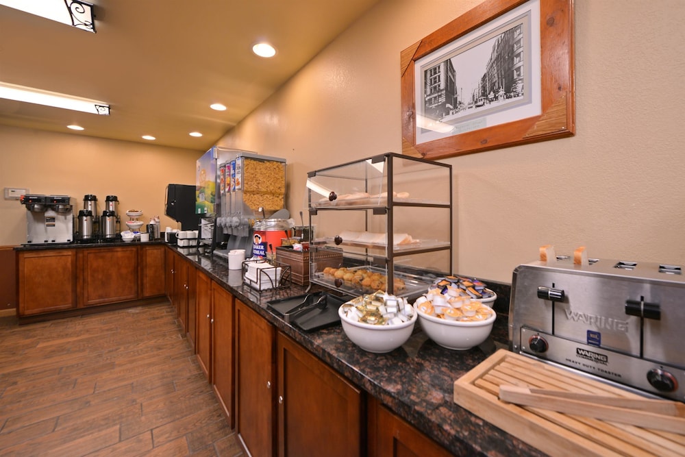 Sleep Inn & Suites near Spirit Mountain 44/49