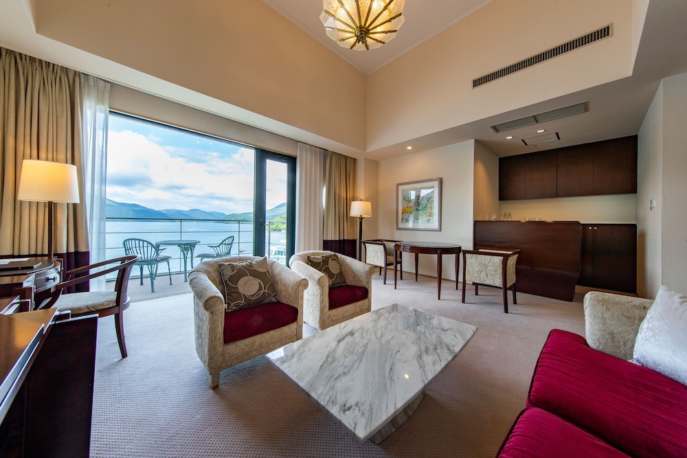 Hakone Hotel 45/72