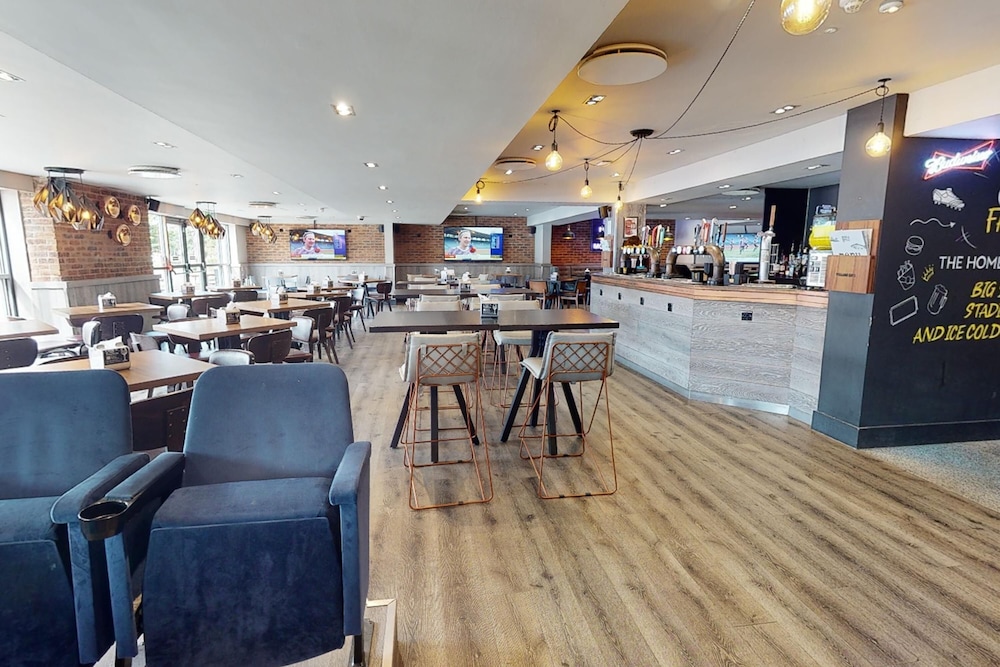 Village Prem Swansea Hotel Leisure Club 49/61
