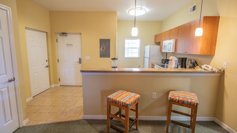 Barefoot Suites 51/69