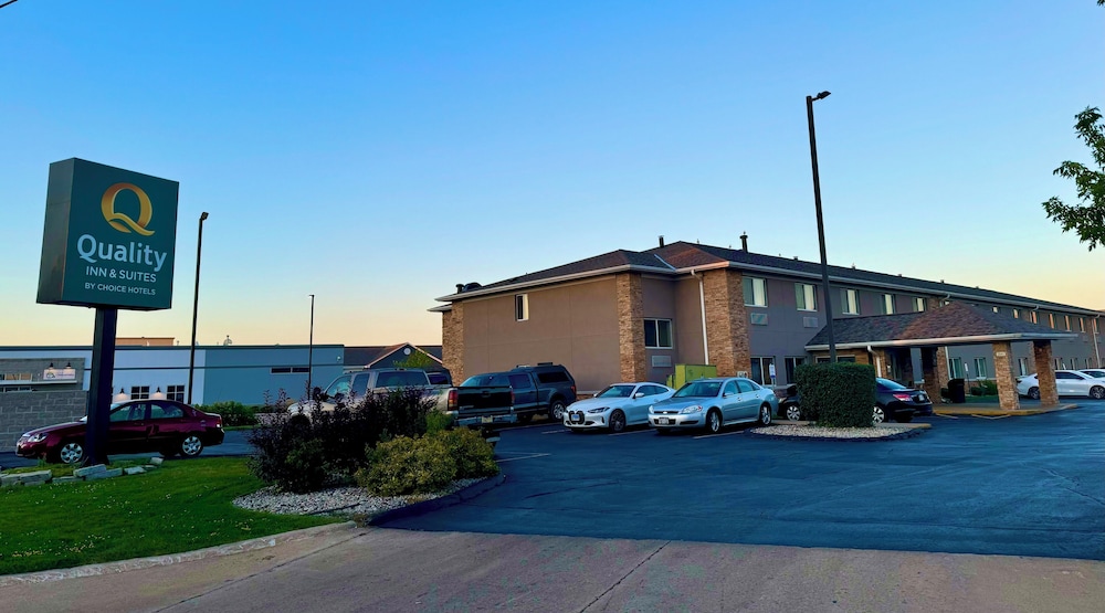 Quality Inn & Suites Green Bay - Ashwaubenon 45/50