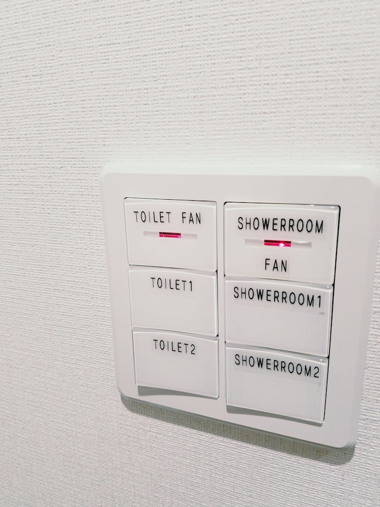 Rooms 21/50