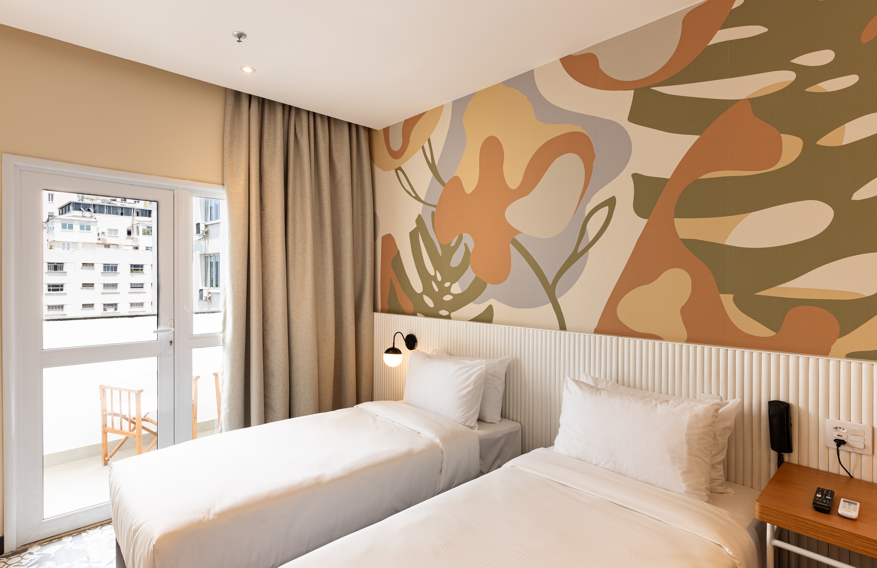 Luxury, Twin Beds