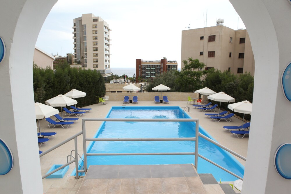 Polyxeni Hotel Apartments 45/52