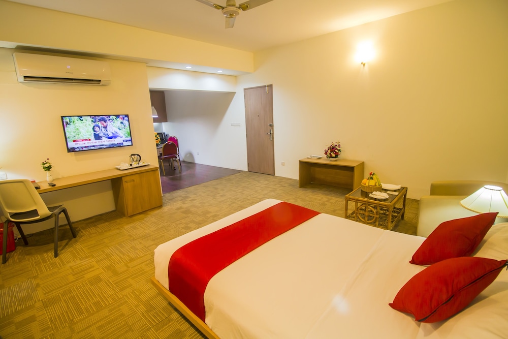 ASIA PACIFIC HOTEL 13/50