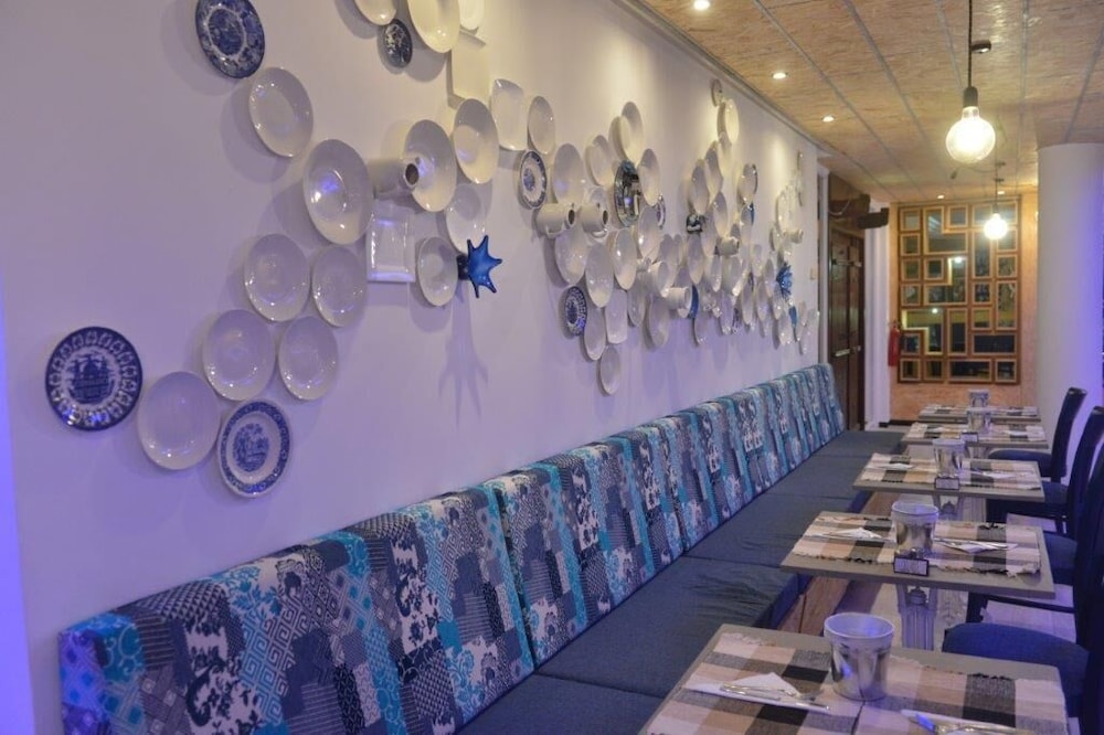 restaurant-cafeteria