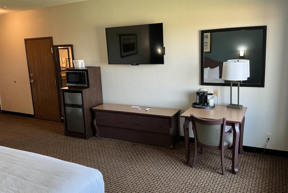 Tombstone Grand Hotel, a Baymont by Wyndham 25/50