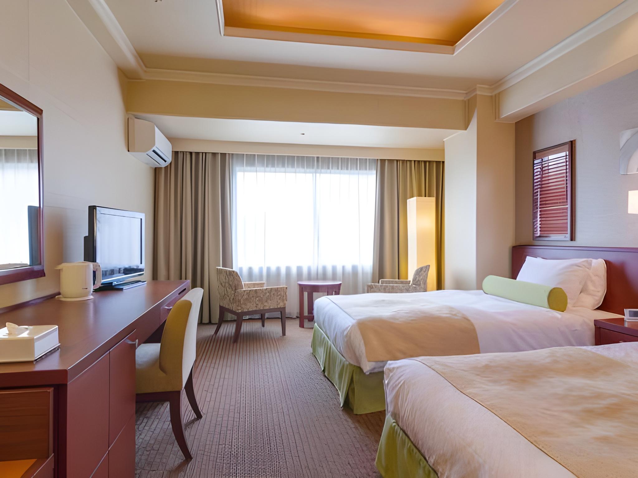 Resort, Twin Beds