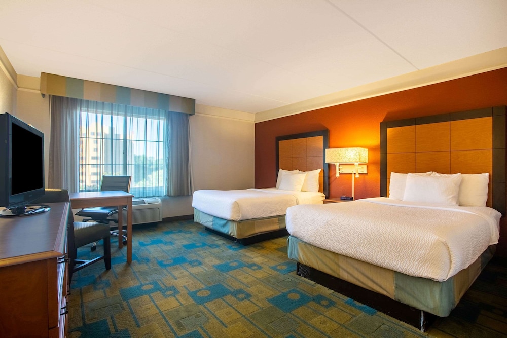 La Quinta Inn & Suites by Wyndham Charlotte Airport South 20/46
