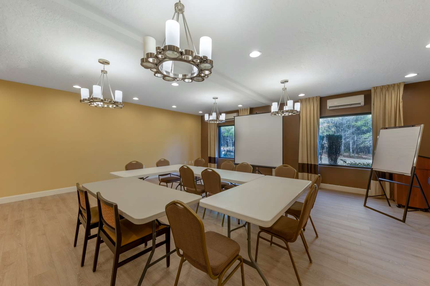 Best Western Plus Gadsden Hotel & Suites 17/22
