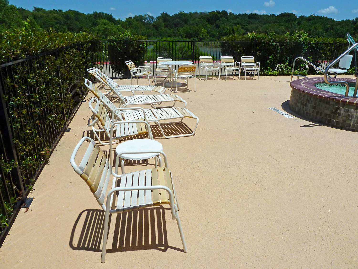 Americas Best Value Inn Suites Gun Barrel City 53/57