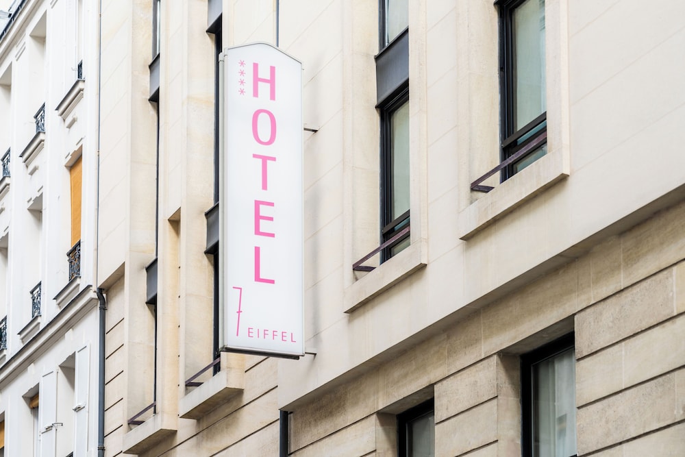 Hotel 7 Eiffel by Malone 3/68