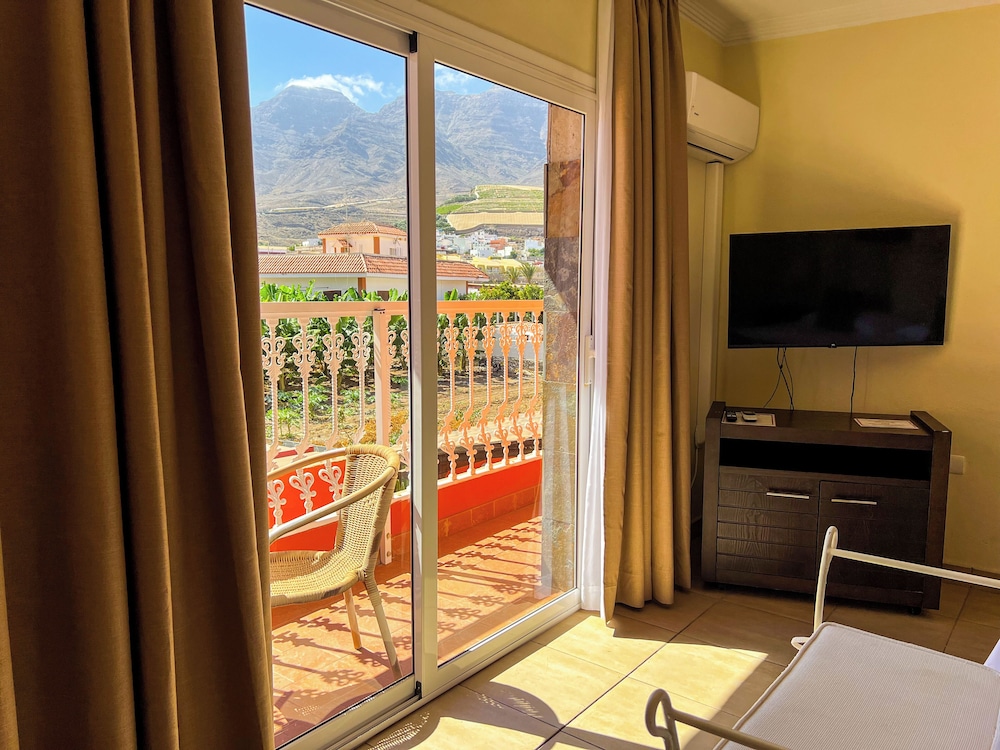 La Aldea Suites Hotel 40/50