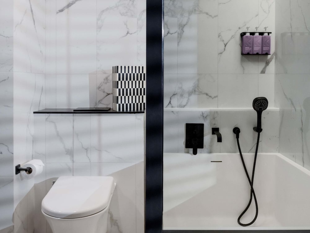 TRIBE Living Bangkok Sukhumvit 39 50/50