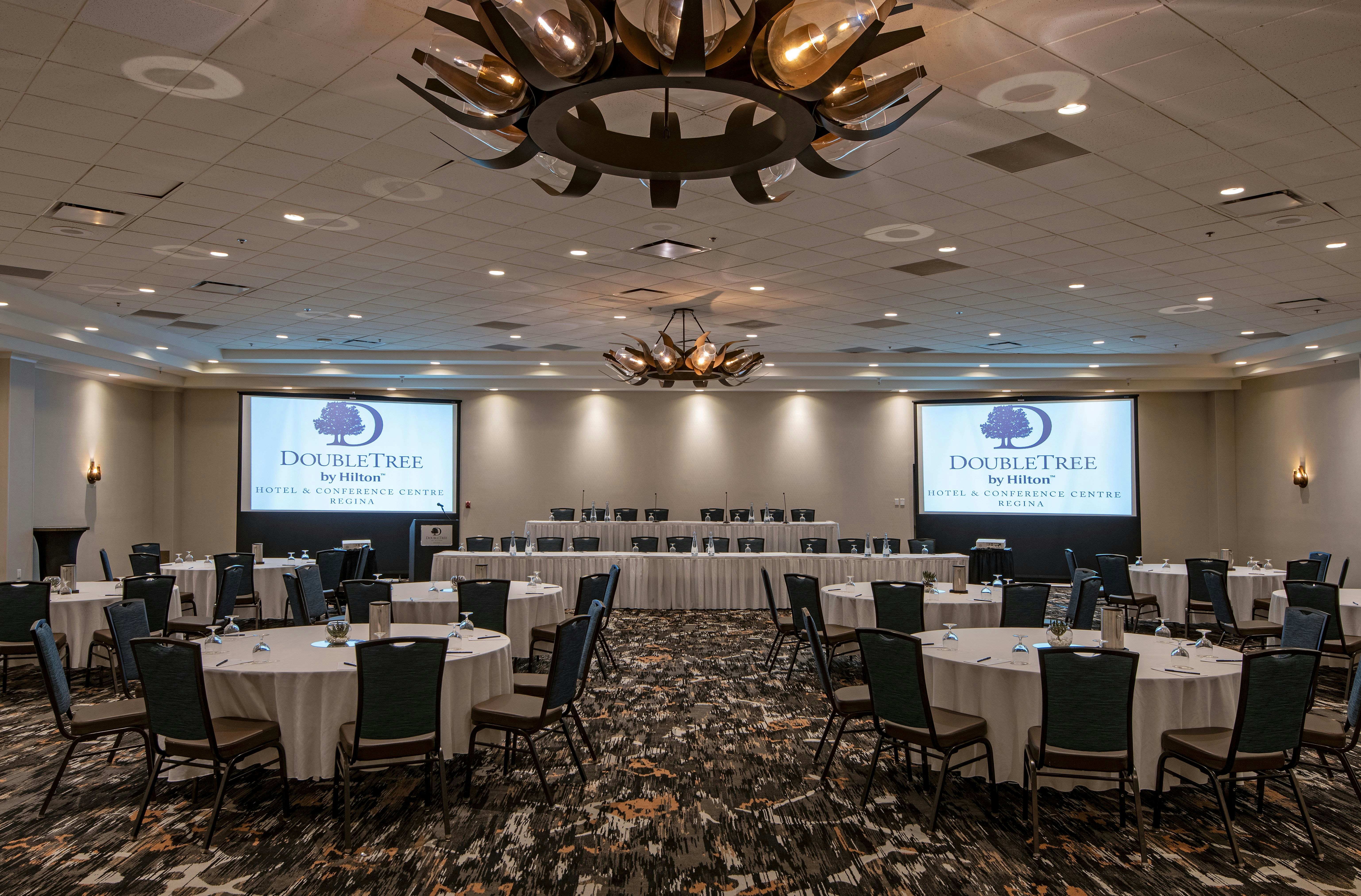 Doubletree By Hilton Hotel & Conference Centre Regina 70/80