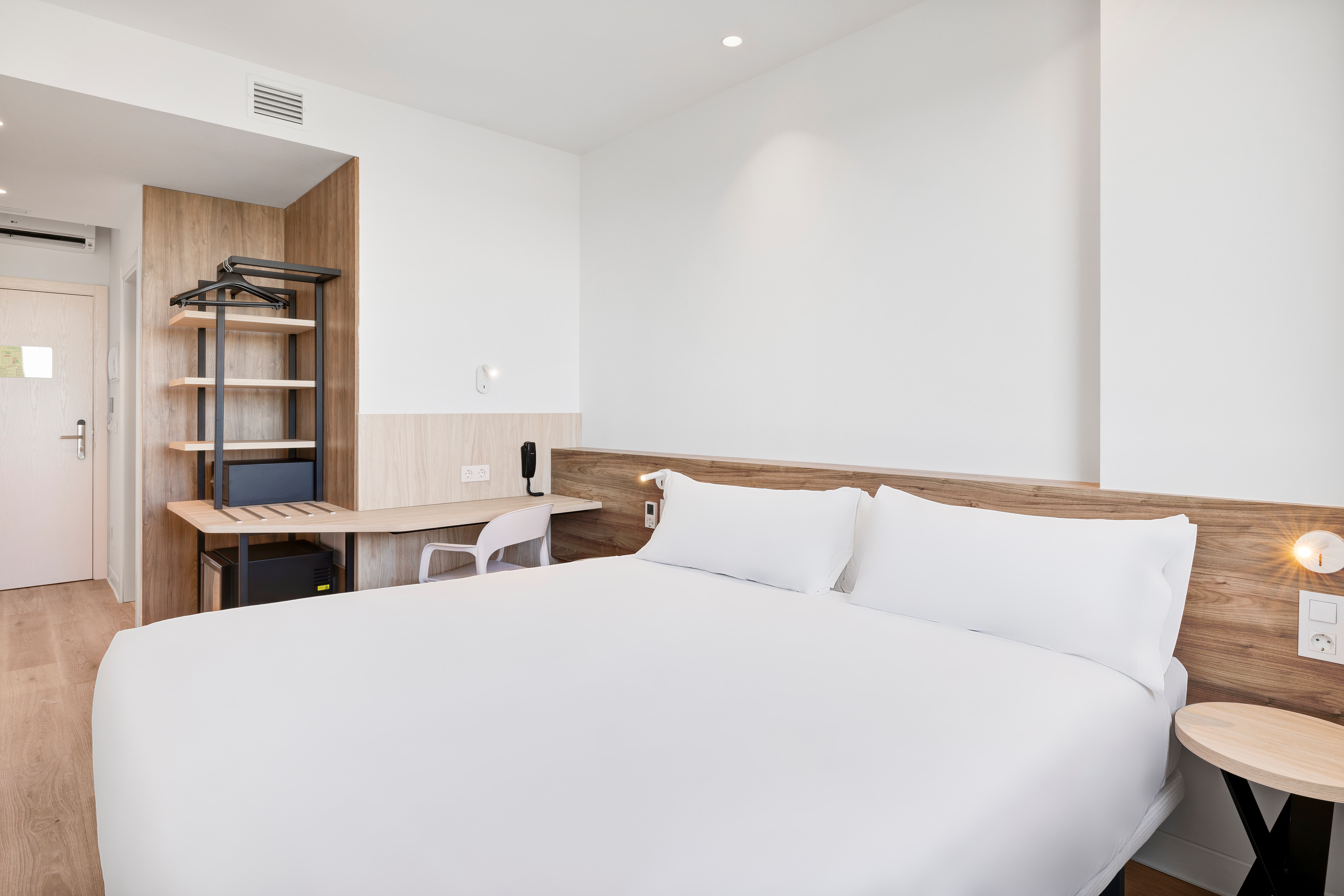 Standard, Double Bed