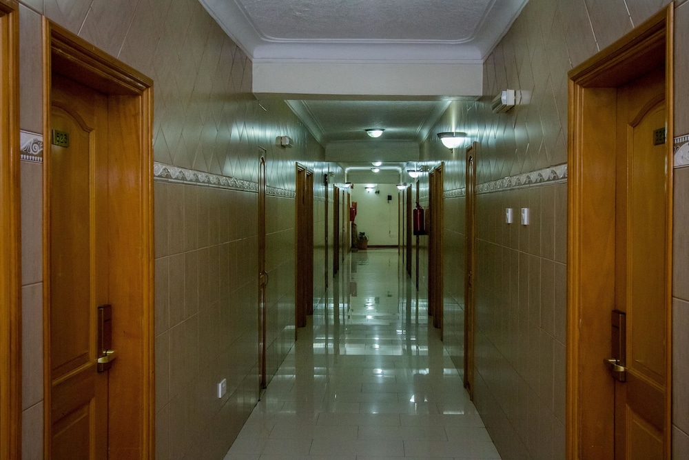 Holiday Express Hotel 60/74