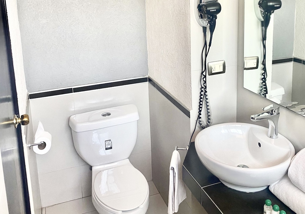 Diana Del Bosque Hotel 47/50