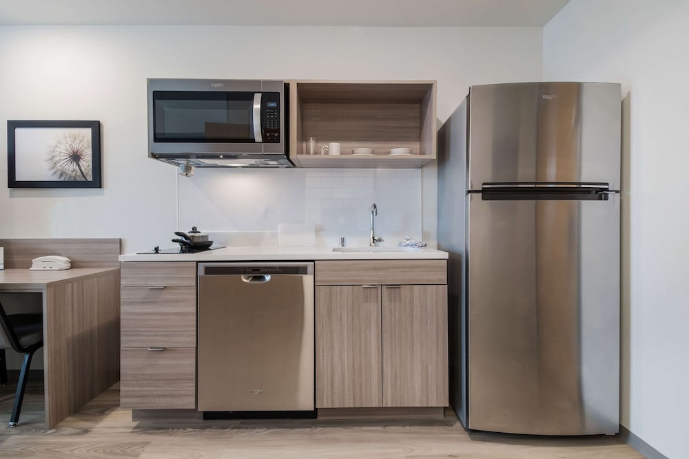 WoodSpring Suites Portland Vancouver 32/39