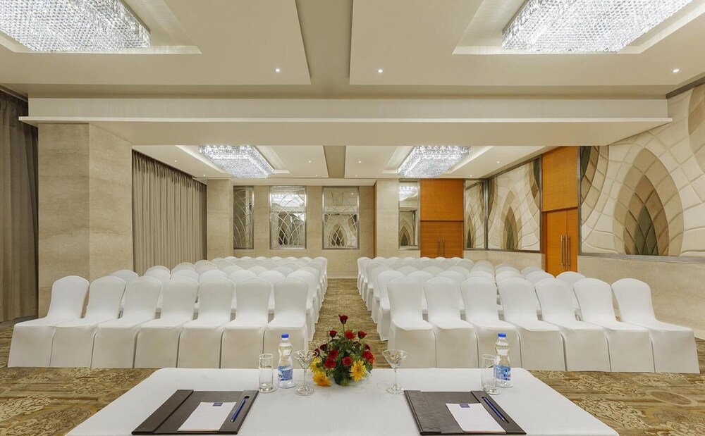 Nataraj Sarovar Portico 41/47