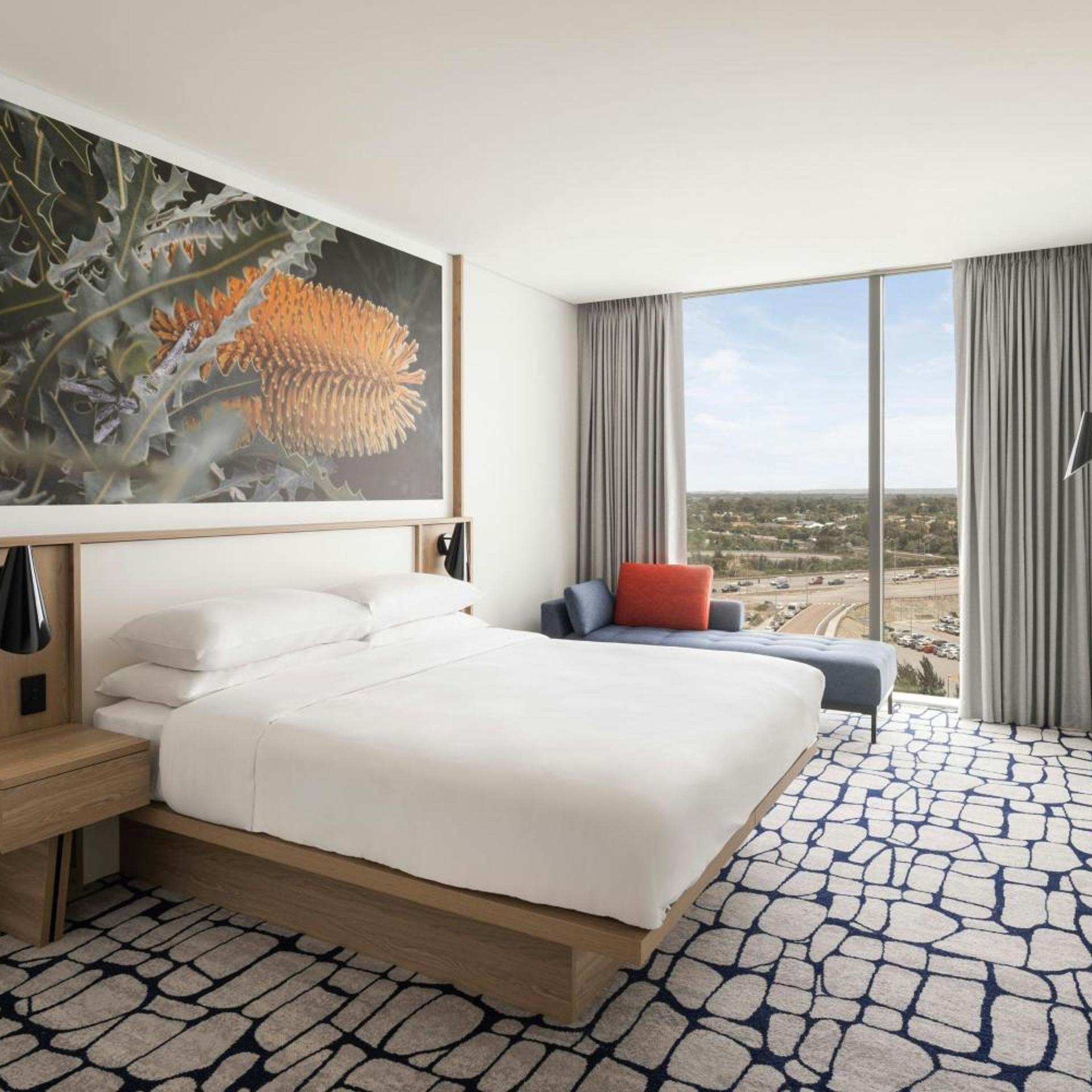 Room, King Bed, Urban View