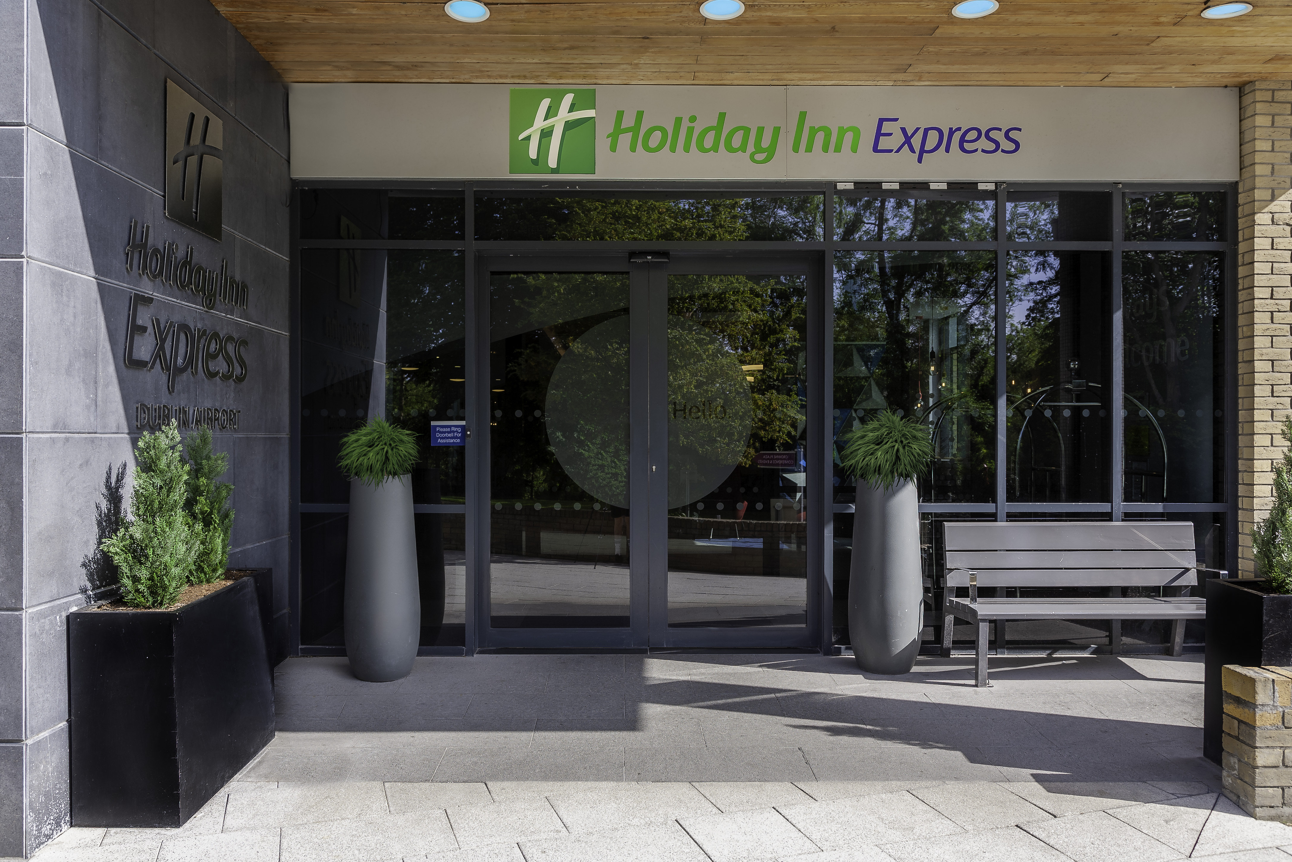 Holiday Inn Express Dublin Airport 3/30