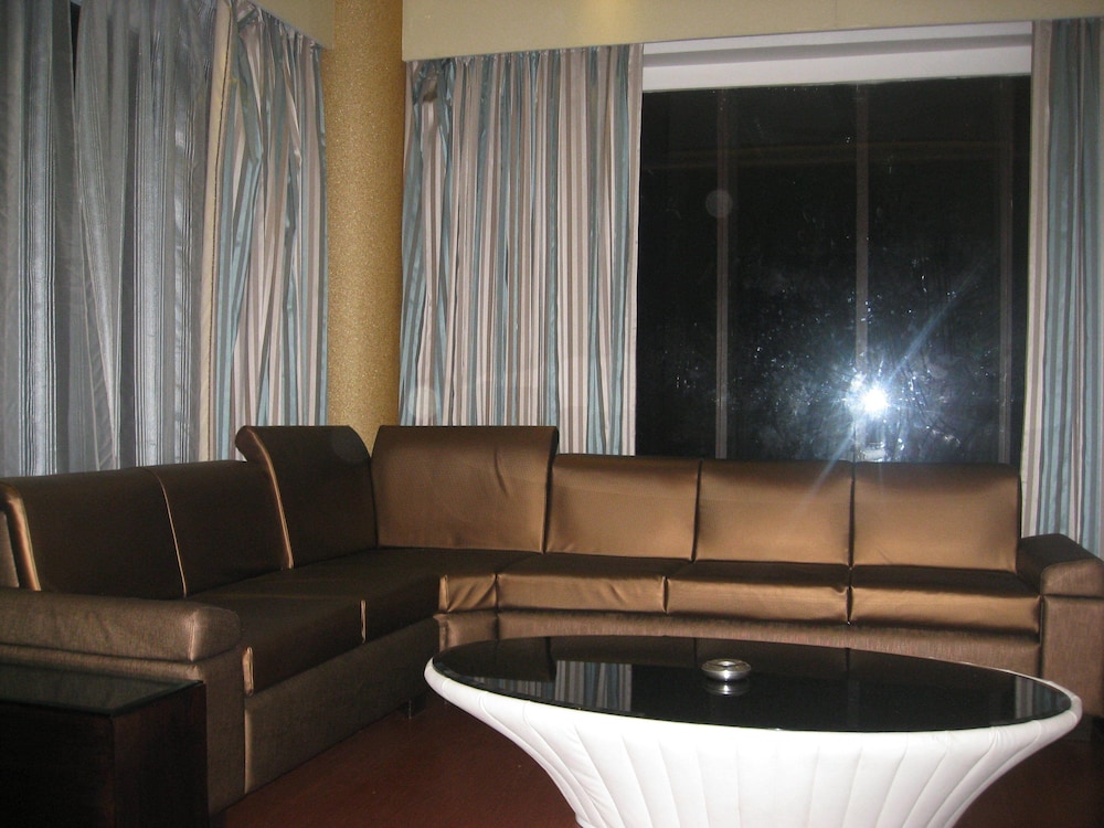 Hotel D Grand 20/25