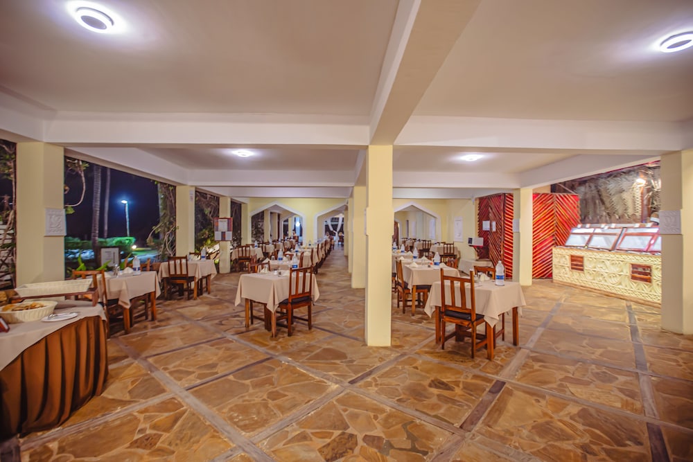 AHG Waridi Beach Resort & Spa 30/47
