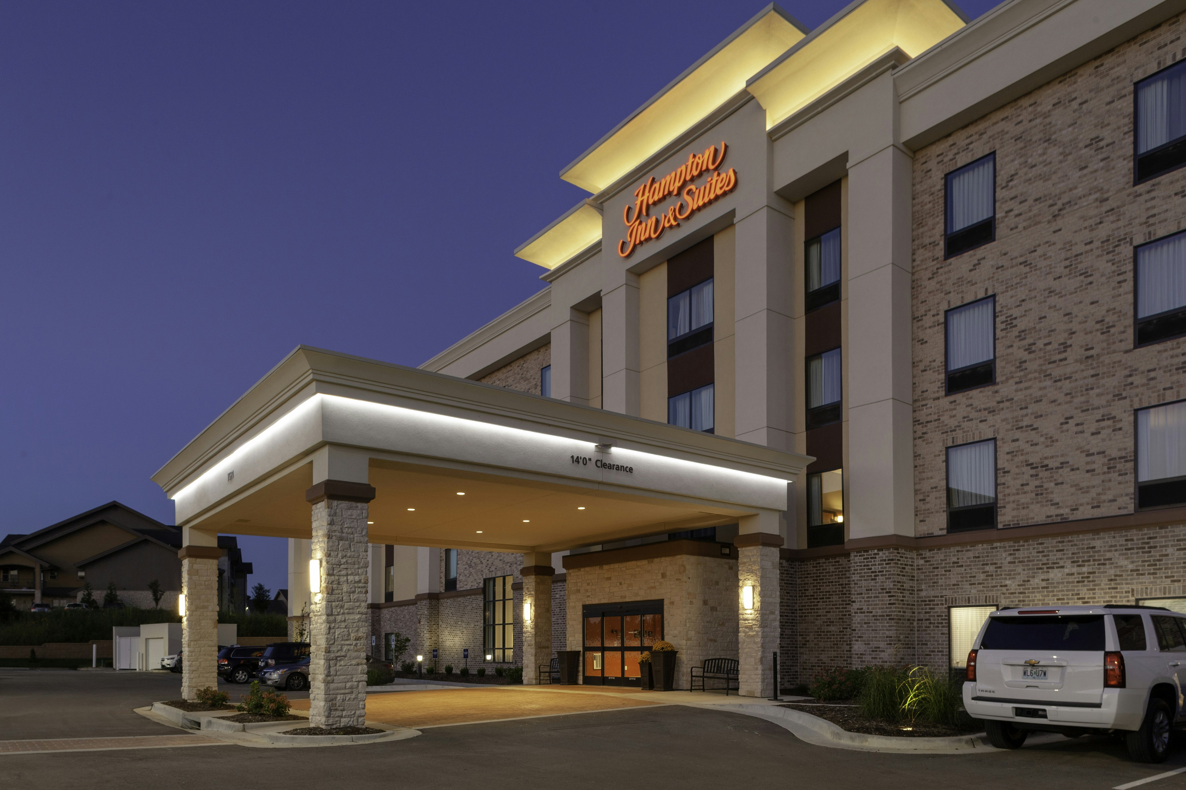 Hampton Inn Suites Overland Park South Ks 44/44