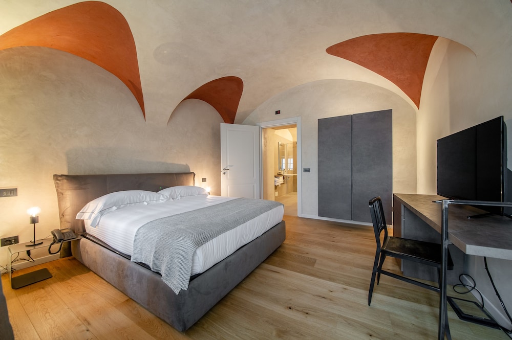 Relais San Vigilio Al Castello 5/50