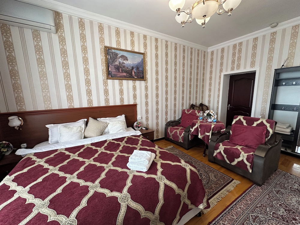 Sarbon Hotel 20/72